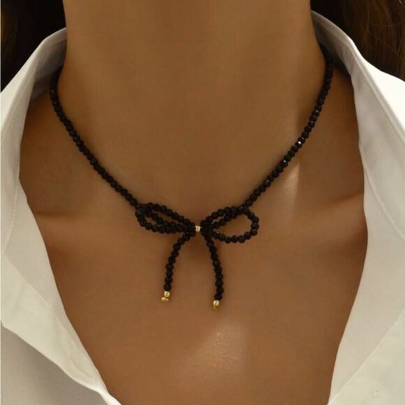 Beaded Bow Necklace NEW 🏷️ - Picture 1 of 3
